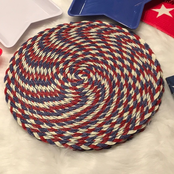 🇺🇸 4th of July 🇺🇸  15 Inch Round Placemats. 🇺🇸 Set of 4 🇺🇸 - Picture 11 of 13